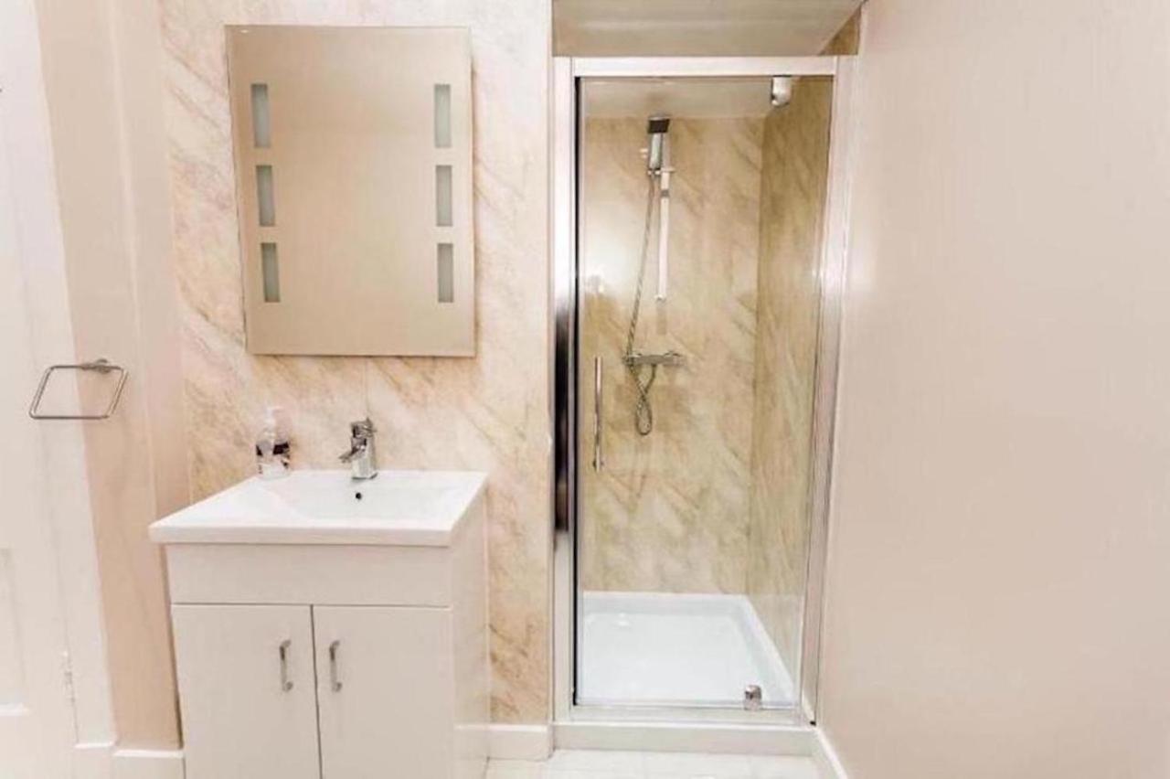 Entire, Central & Fully- Equipped Flat, West End 에든버러 외부 사진